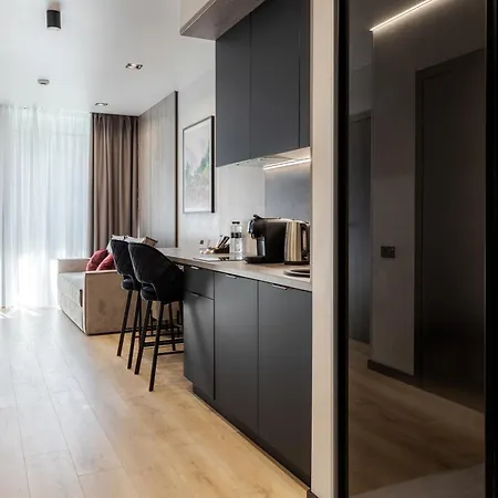 Glacier Premium Hotel *