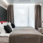 Glacier Premium Hotel *