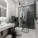 Glacier Premium Hotel *